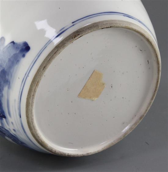 A Chinese export blue and white ovoid jar, Qianlong period, height 22cm, small holes to shoulder for handle mounts